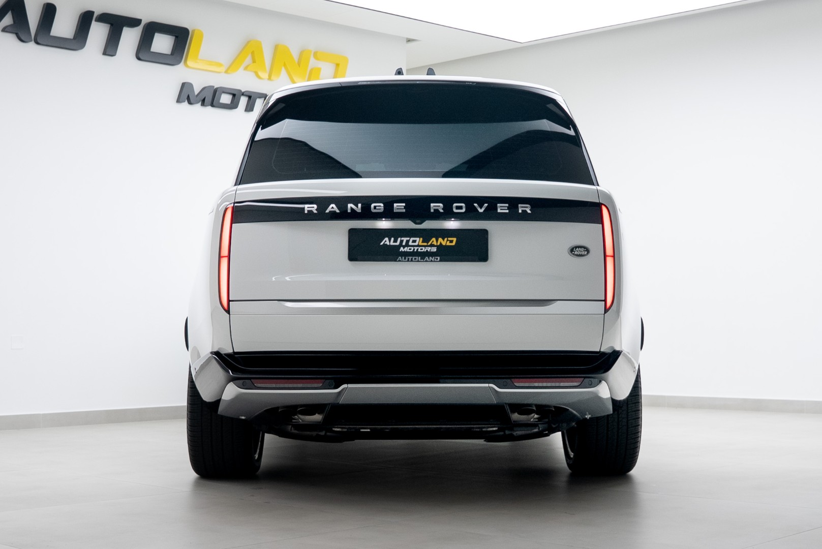 2023 RANGE ROVER P530 AUTOBIOGRAPHY MAIN DEALER WARRANTY AND SERVICE.